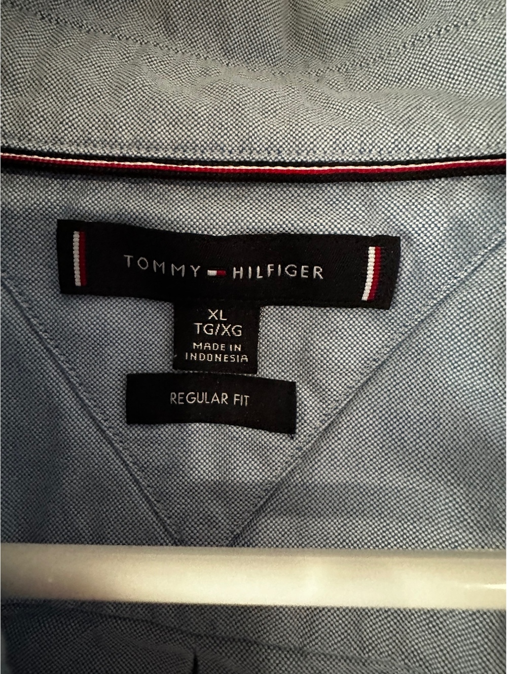 Tommy Hilfiger Men's Light Blue Regular Fit Button-Up Shirt XL